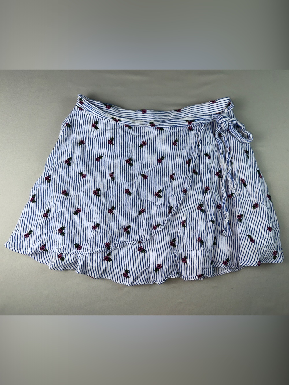 Coffee Bean Wrap Skirt Striped Blue White Floral Size Small